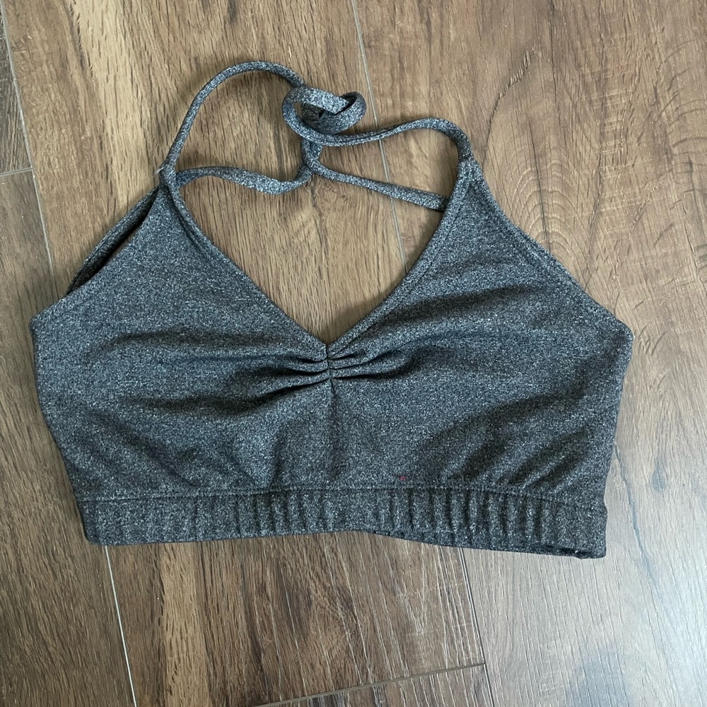 KTRNA Twist Top Bra | Gray | Size small